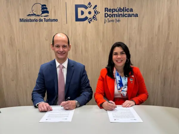 Acuerdo médico firmado en Fitur 2026 en favor del turismo de salud en República Dominicana.