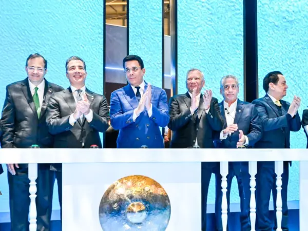 Ejecutivos del Banco de Reservas en compañía del ministro de Turismo, David Collado.