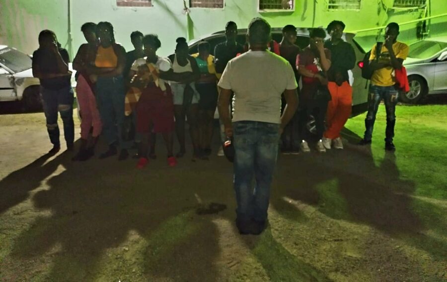 Dominicano detenido transportando haitianos