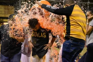 Ezequiel-Duran-felicitado