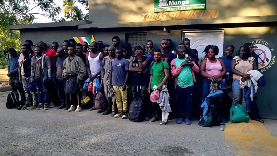 Haitianos detenidos en Guayubín