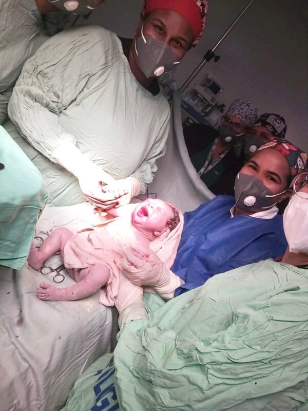 Hija de la adolescente que dio a luz en la Maternidad de La Altagracia