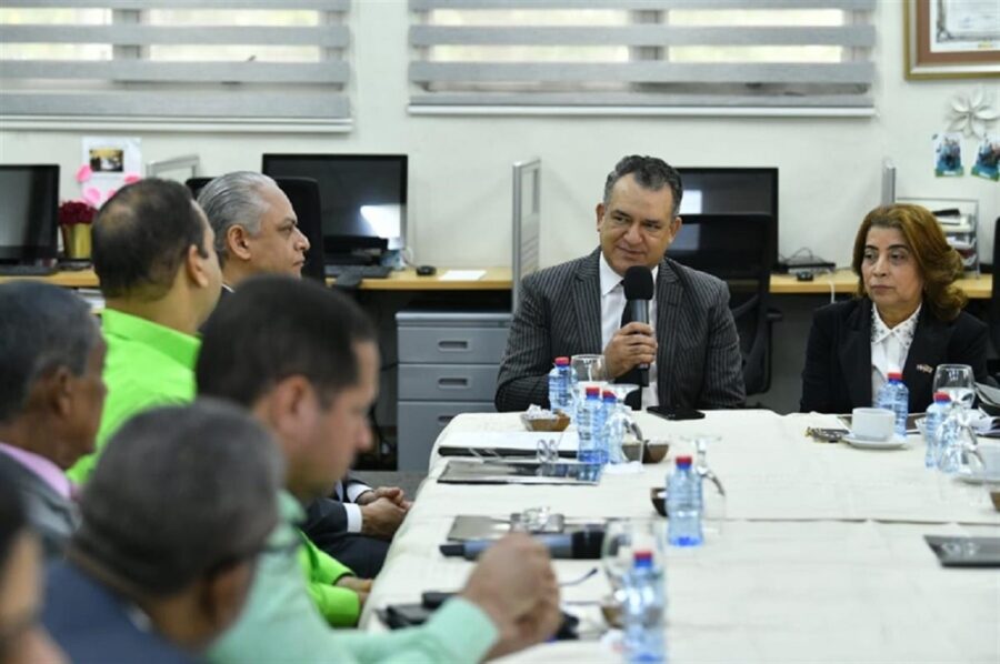 Junta y procuraduría