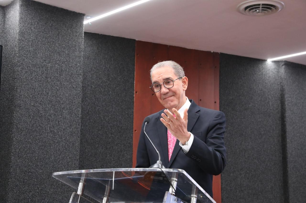 Gobierno invierte en el futuro: cerca de 2,000 becas internacionales en STEM