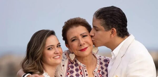 Melba Grullón, Alexandra Grullón y Eduardo Guarionex Estrella