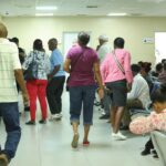 Clínicas estudian paralizar servicios a principales ARS