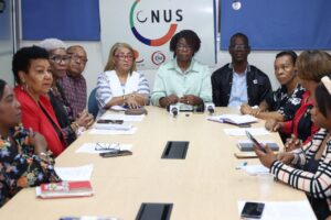 Personal de enfermería anuncia piquete frente al Palacio Nacional. Alexis Monegro.