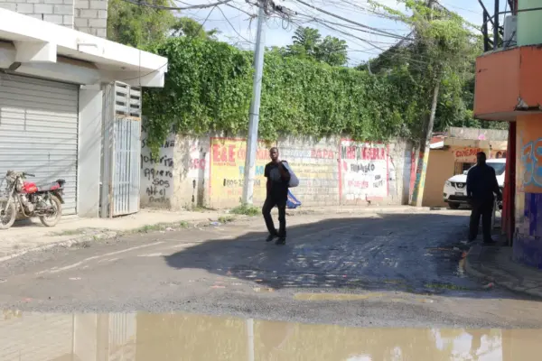 Recorrido Villa Mella, basura, calles y el metro01