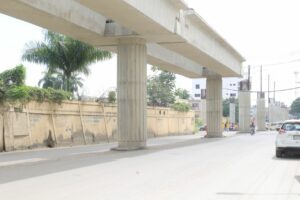 Recorrido Villa Mella, basura, calles y el metro09