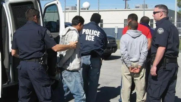 Redadas contra migrantes