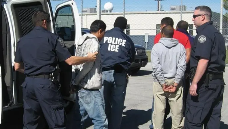 Redadas contra migrantes