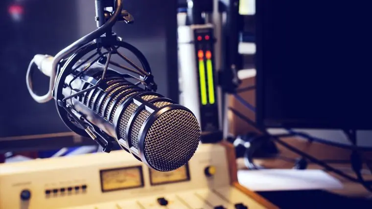 cabina-radio-_-archivo.jpg_1348255499
