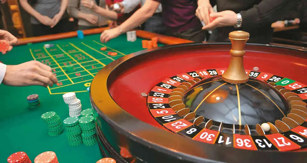 Más controles y vacíos: abogada advierte regulación desigual en juegos de azar