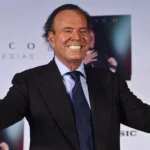 Julio Iglesias demanda a la vicepresidenta del Gobierno español por injurias