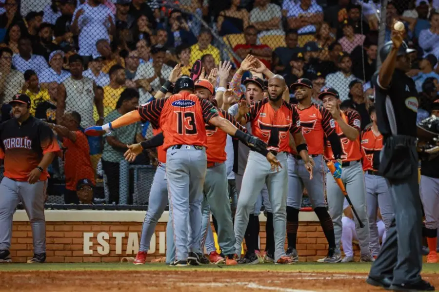 Juego Toros vs Aguilas