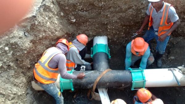 trabajos de interconexión de tuberías