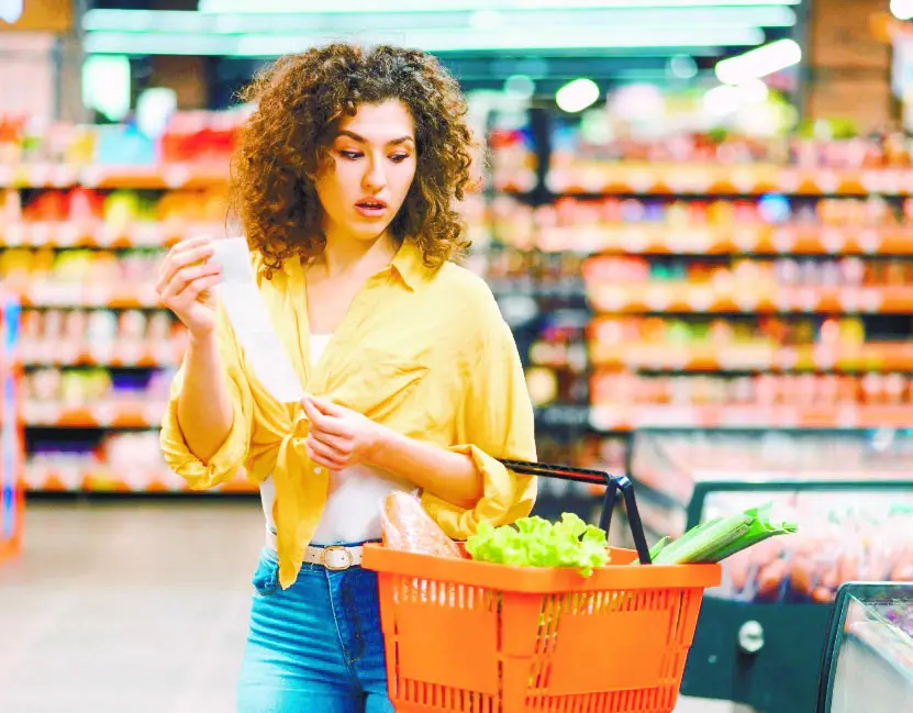 Un 34  % de consumidores buscó comercios de menor costo.