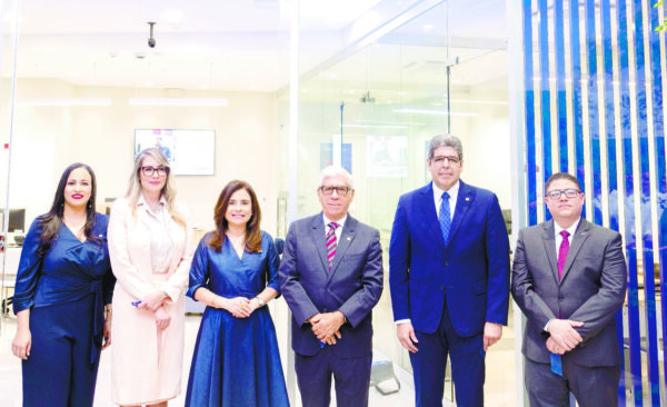 Magdalena Jáquez, Mónica Ceballos, Rebeca Meléndez, Rafael Genao, José Luis Ventura y  Joel Díaz.