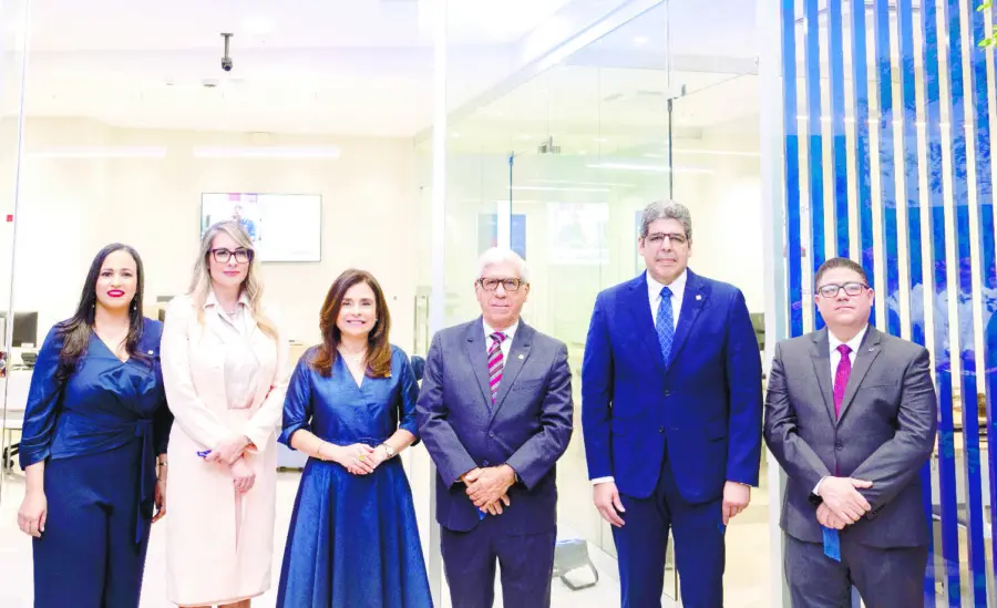 Magdalena Jáquez, Mónica Ceballos, Rebeca Meléndez, Rafael Genao, José Luis Ventura y  Joel Díaz.