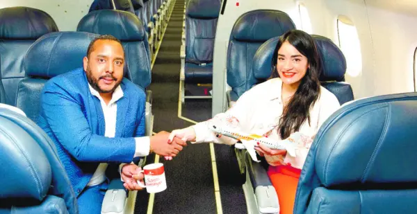 Manuel Ruiz y Cesarina Beauchamp, ejecutivos de ambas entidades.