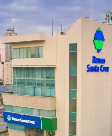 Edificio del Banco Santa Cruz.  AGENCIA FOTO