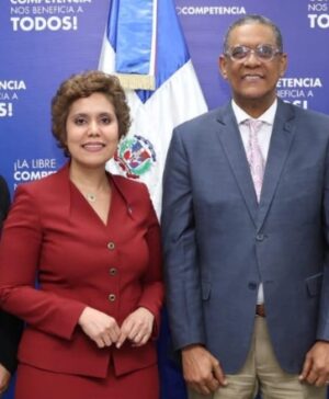 María Elena Vásquez y Fernando Pinales.