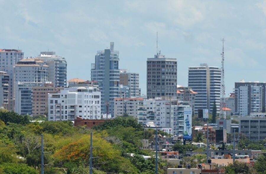 Para los próximos periodos segundo semestre  se proyecta un recorte en la TPM.