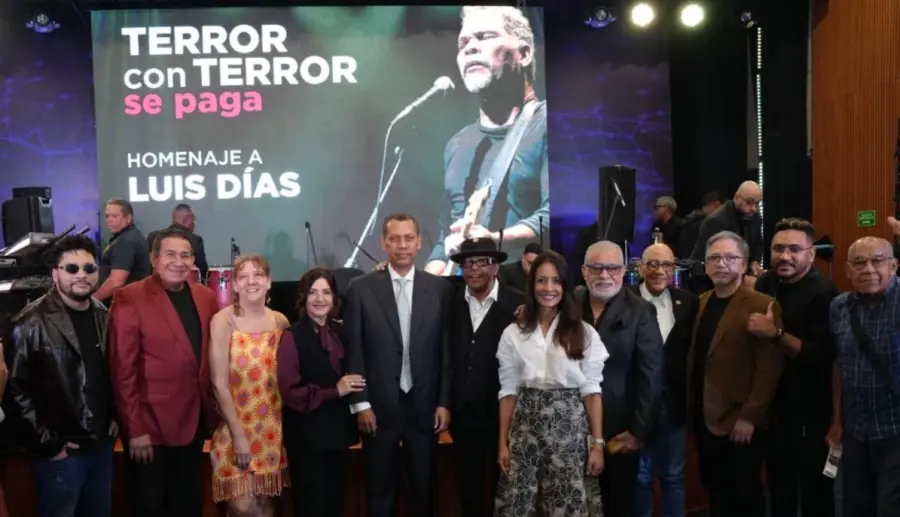Más que un homenaje, la noche fue una reafirmación: Luis Días sigue aquí, sonando.