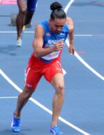 Luguelín Santos compeirá ante su público  en  los  Juegos  de Santo Domingo 2026.  Archivo