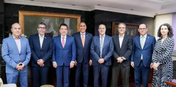 Ibán Campo, Manuel Machado, Andrés Mejía,  Nelson de Jesús Arroyo, Paco Pérez, Artur Cabré, Edgar del Toro y  Marta Ors.