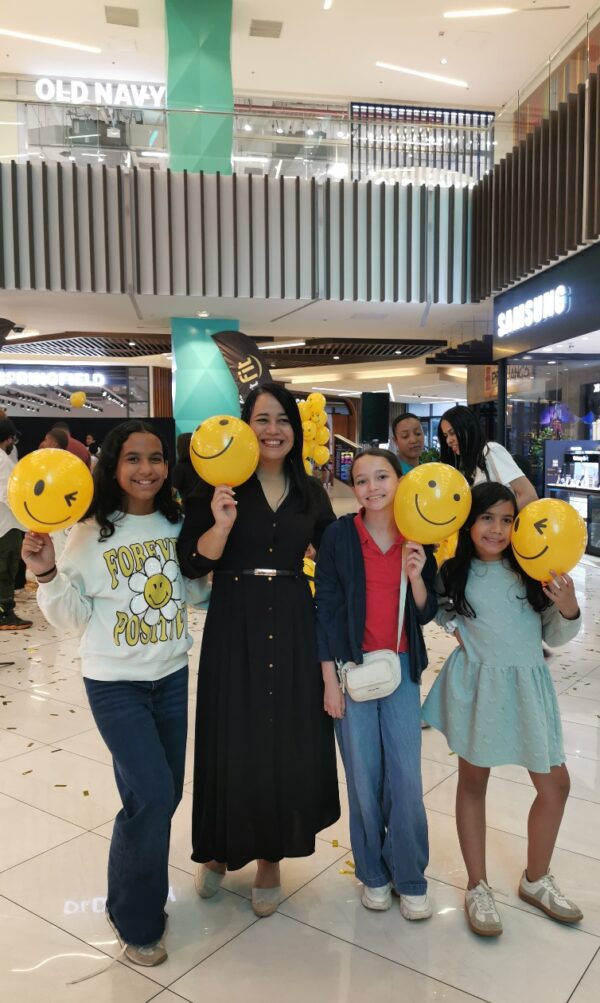 Monserratte Guzmán, Verónica Pérez, Gabriela Vanderhort y  Renata.