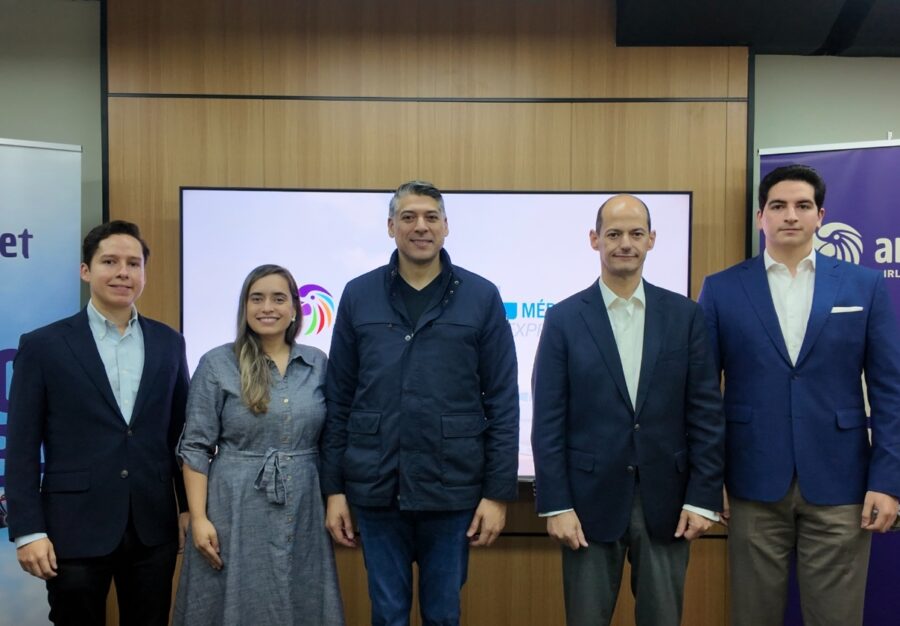 Otto González, Ivanna Lajara, Victor Pacheco, Alejandro Cambiaso y Ahmed Hasbún.