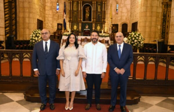 Héctor Rizek Sued, Rita Pla, Francisco Torres y Samir Rizek Sued.