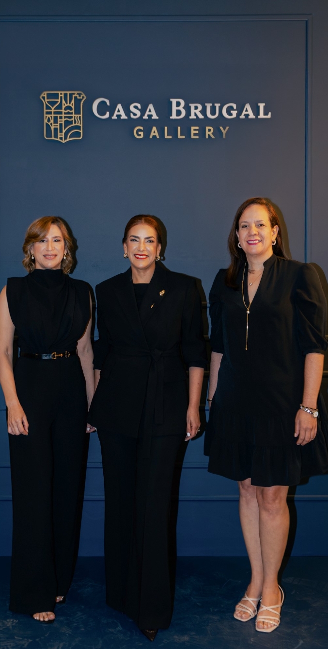 Francis Lora,  Mery Melo y Bertha González.