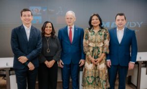 Rafael Pedelaborde, Rocío Pérez,  José Luis Alonzo, Lourdes Martínez y Andrés Mejía.