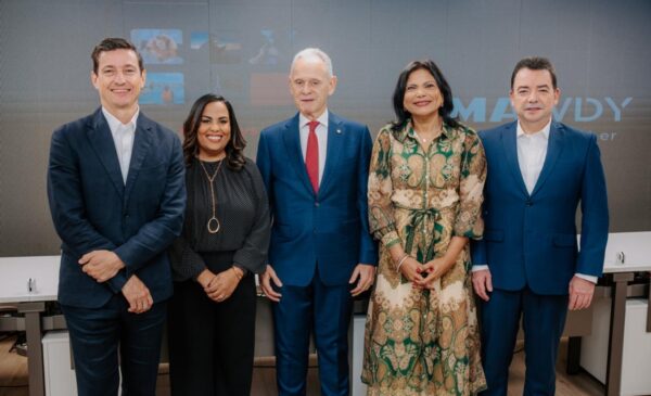 Rafael Pedelaborde, Rocío Pérez,  José Luis Alonzo, Lourdes Martínez y Andrés Mejía.