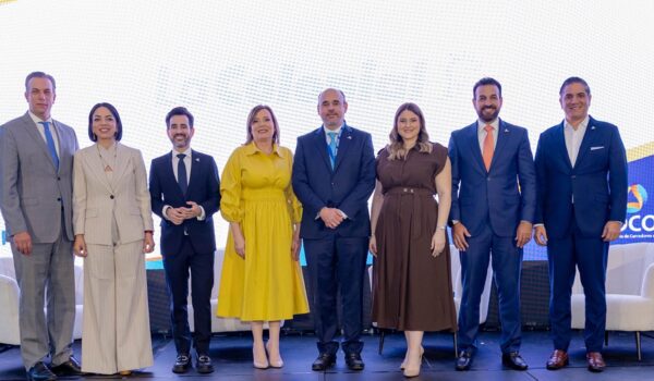 Eric Lembcke, Kalys Bautista, Manuel José Matos, Zaide Alba, Richard Ros, Sadia Jorge Campos, Gabino Ángeles y Héctor Álvarez.