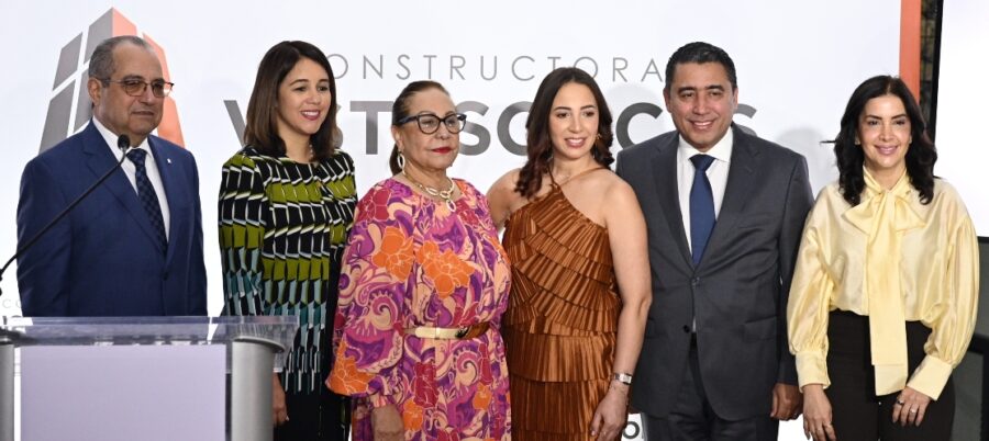 John Henderson, Mariely Portorreal, Rosa Santos, Edurne Martínez, José Espinal y Mónica Mieses.