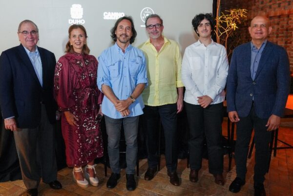 Manuel García Arévalo, Carmen Rita Cordero, Carlos León, Cruz Apestegui, Íñigo Apestegui y José Enrique Delmonte.