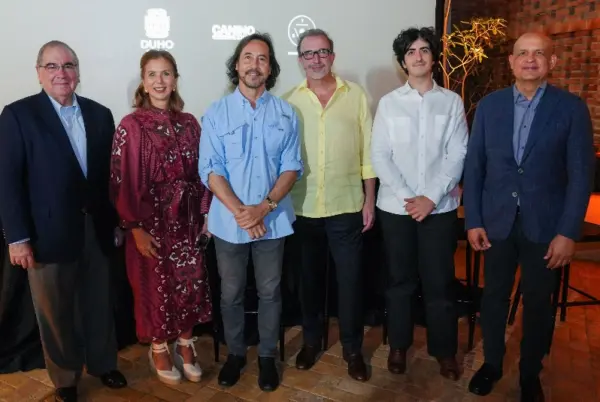 Manuel García Arévalo, Carmen Rita Cordero, Carlos León, Cruz Apestegui, Íñigo Apestegui y José Enrique Delmonte.