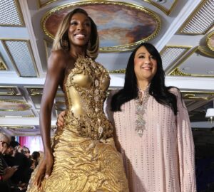 La modelo Olivia Yacé y Giannina Azar.