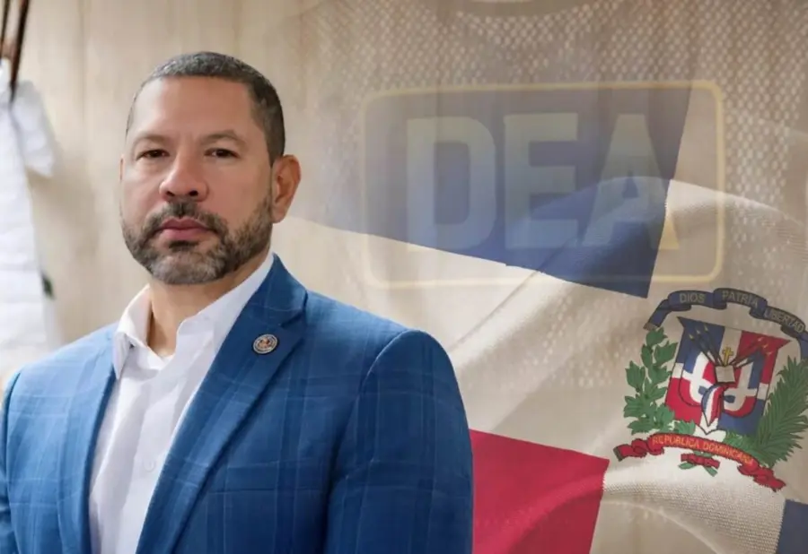 El informe revela que la transacción fue grabada en el parqueo de un supermercado tras   investigación de Homeland Security.