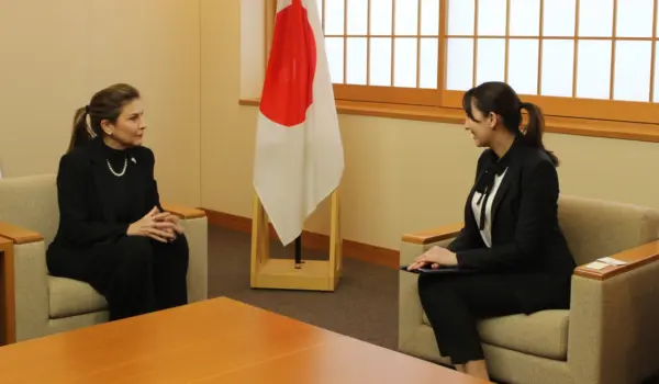 Carolina Mejía se reunió con con la gobernadora metropolitana de Tokio, Yuriko Koike.