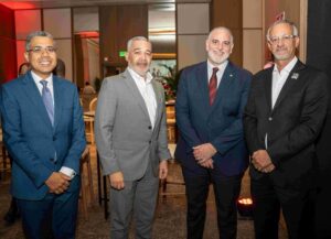 Ejecutivos de la entidad en el encuentro.