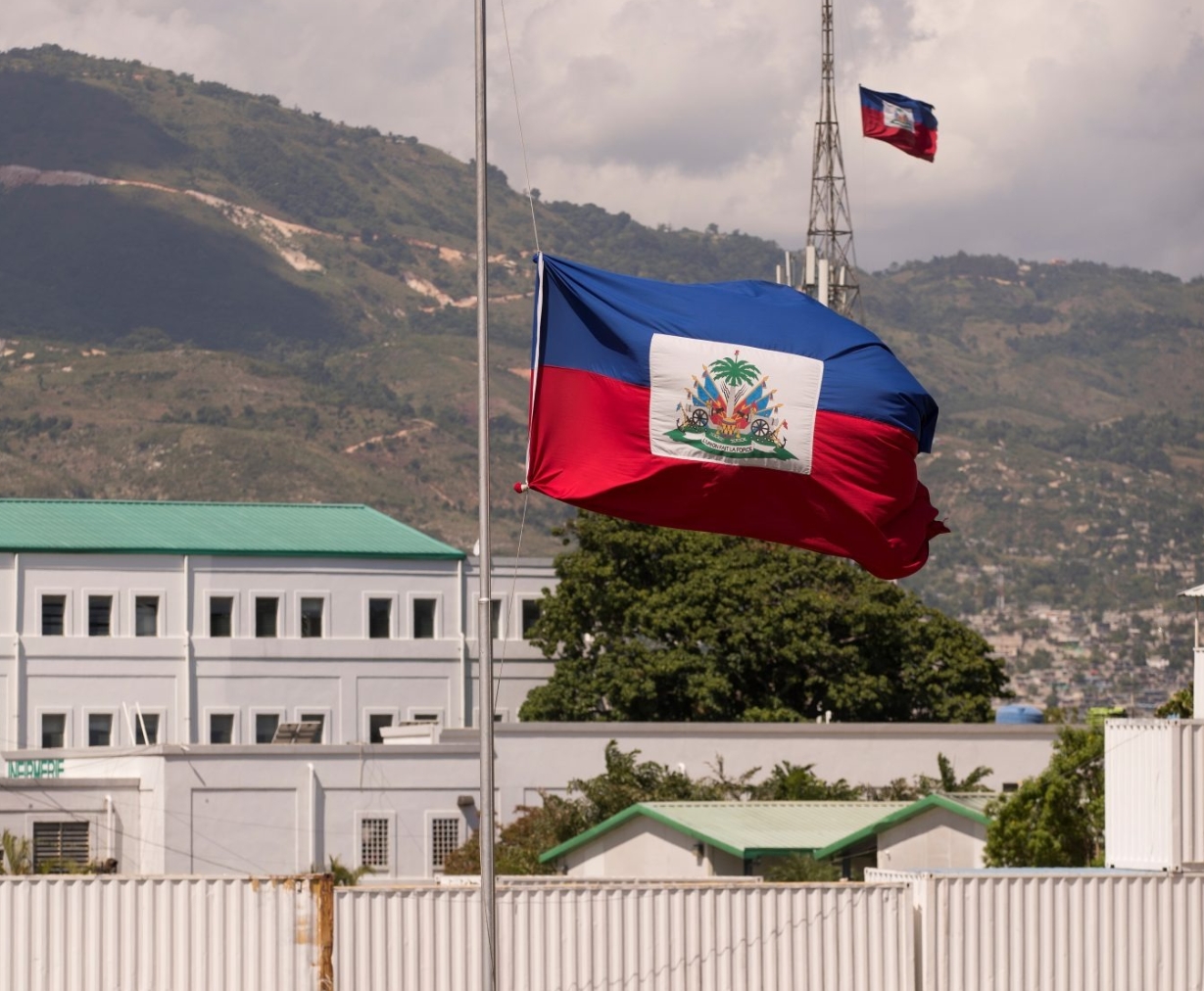 Haití vuelve a tener vacío de poder al vencer periodo del Consejo Provisional