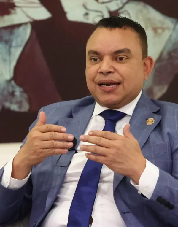 Julio Landrón, director del SNS, consideró que “no tiene razón de ser” el piquete convocado por los gremios de enfermería. José de León