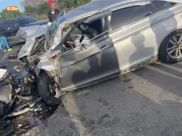 Las autoridades investigan las causas del accidente.