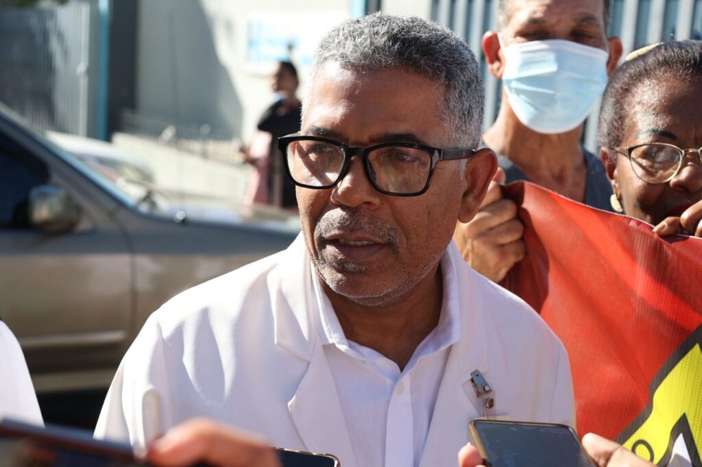 Carlos Feliz, delegado de los médicos del Hospital Robert Reid Cabral. Alexis Monegro.