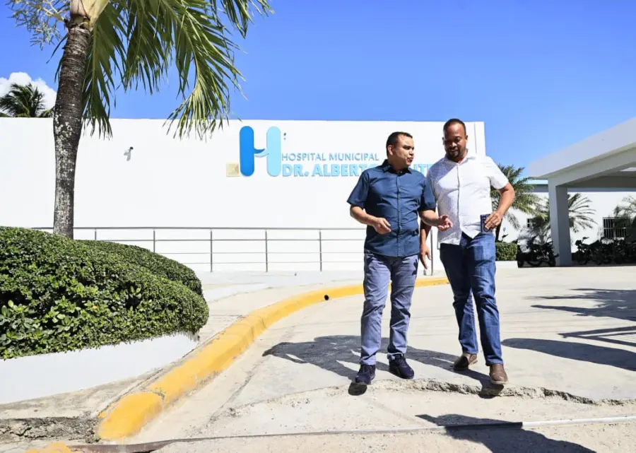 Director del SNS, Julio Landrón, supervisa seis hospitales en Santo Domingo Norte, Monte Plata y Sánchez.