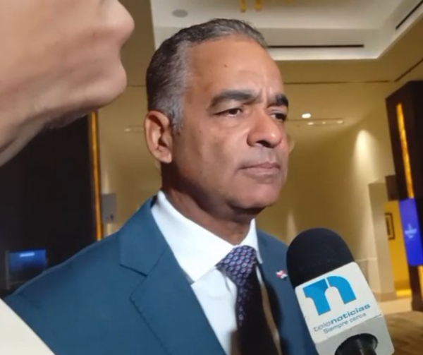 Ministro de Energía y Minas, Joel Santos